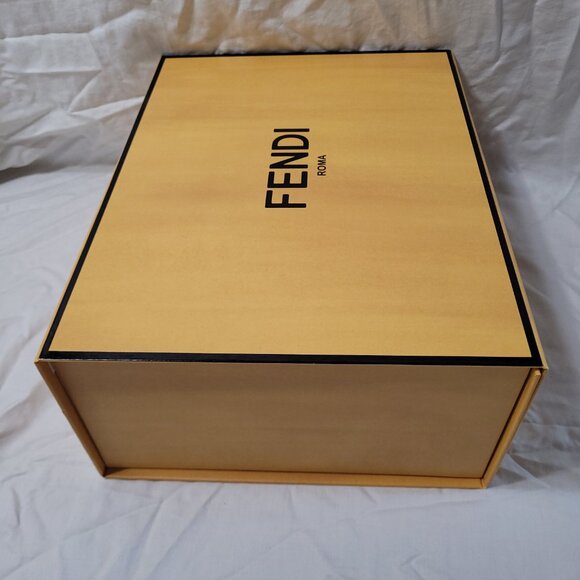 Fendi Magnetic Gift Box Empty Decorative Storage Organizer 13 x 10 x 5 in - Picture 6 of 12